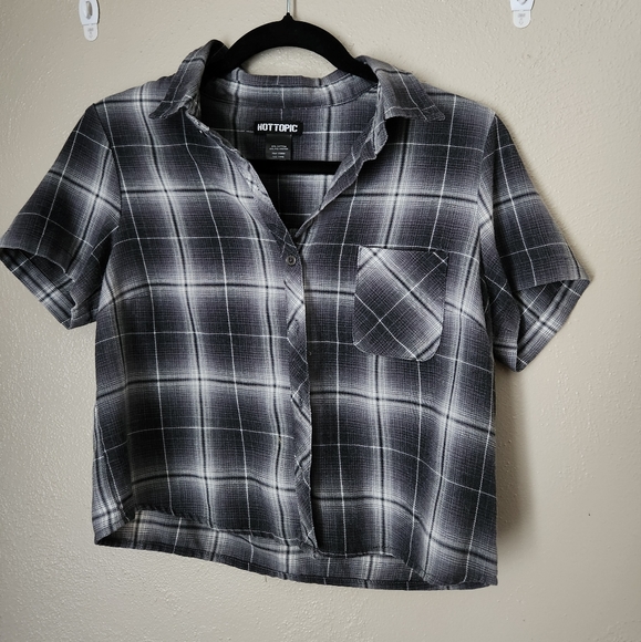 Black & Grey Crop Top Bundle - Forever 21, Shein, & Hot Topic - Picture 4 of 15